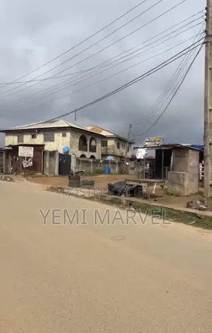 500sqm of Commercial Land Beside CHASE LOUNGE, Atere, Tipper Garage