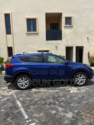Toyota RAV4 XLE 4dr SUV AWD (2.5L 4cyl 6A) 2015 Blue