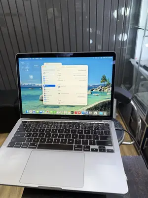 Laptop Apple MacBook Pro 2020 16GB Intel Core i7 SSD 512GB
