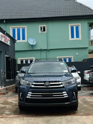 Toyota Highlander 2019 Blue