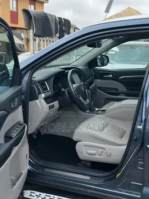 Toyota Highlander 2019 Blue