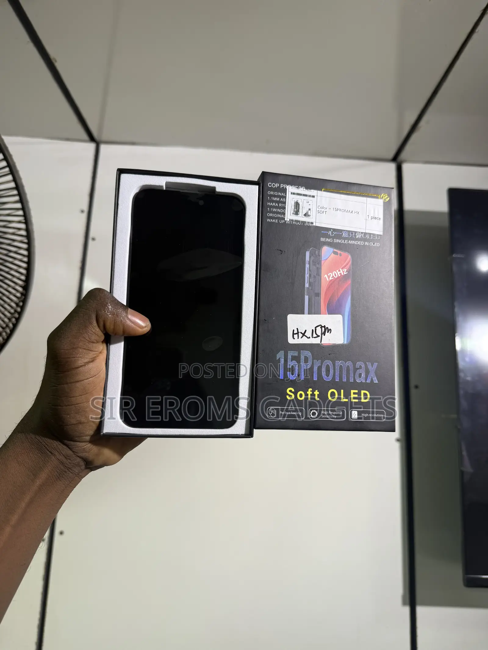 iPhone 15 Pro Max Screen