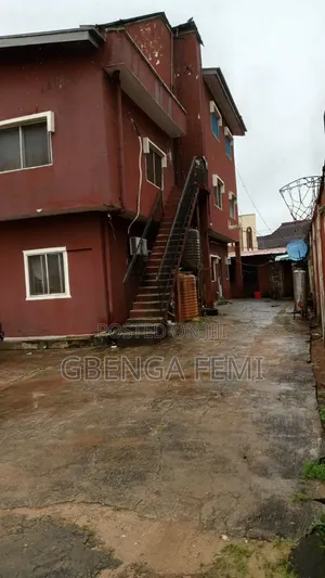Furnished 6bdrm Mansion in Ibeshe / Amuwo-Odofin for sale