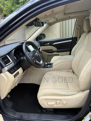 Toyota Highlander XLE 4x4 V6 (3.5L 6cyl 8A) 2017 Black