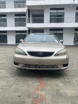 Toyota Camry 2006 Gold