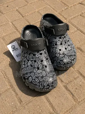 Original Classic Crocs Clogs – Comfortable Comfort for Daily Wear