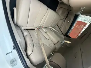 Toyota Venza XLE 2010 White
