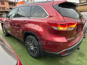 Toyota Highlander 2017 Red