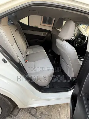 Toyota Corolla S 4dr Sedan (1.8L 4cyl CVT) 2015 White