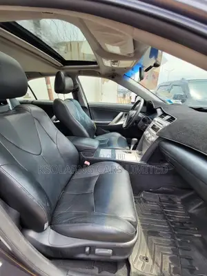 Toyota Camry SE V6 4dr Sedan (3.5L 6cyl 6AM) 2010 Gray