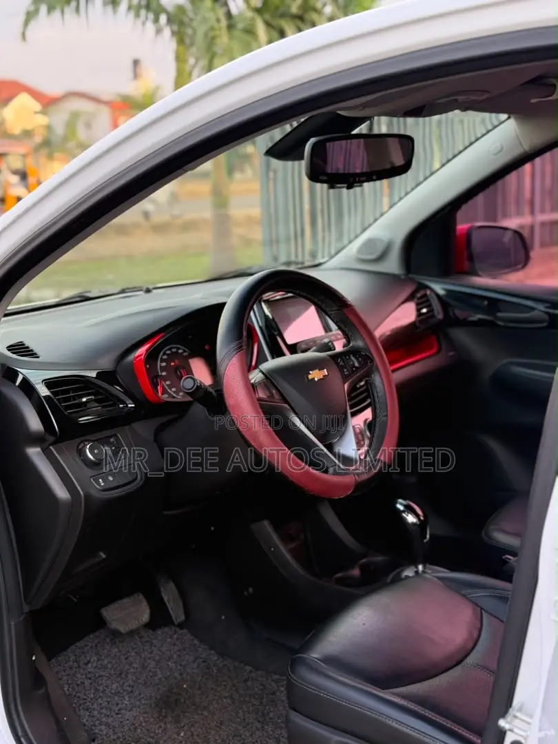 Chevrolet Spark 2016 White