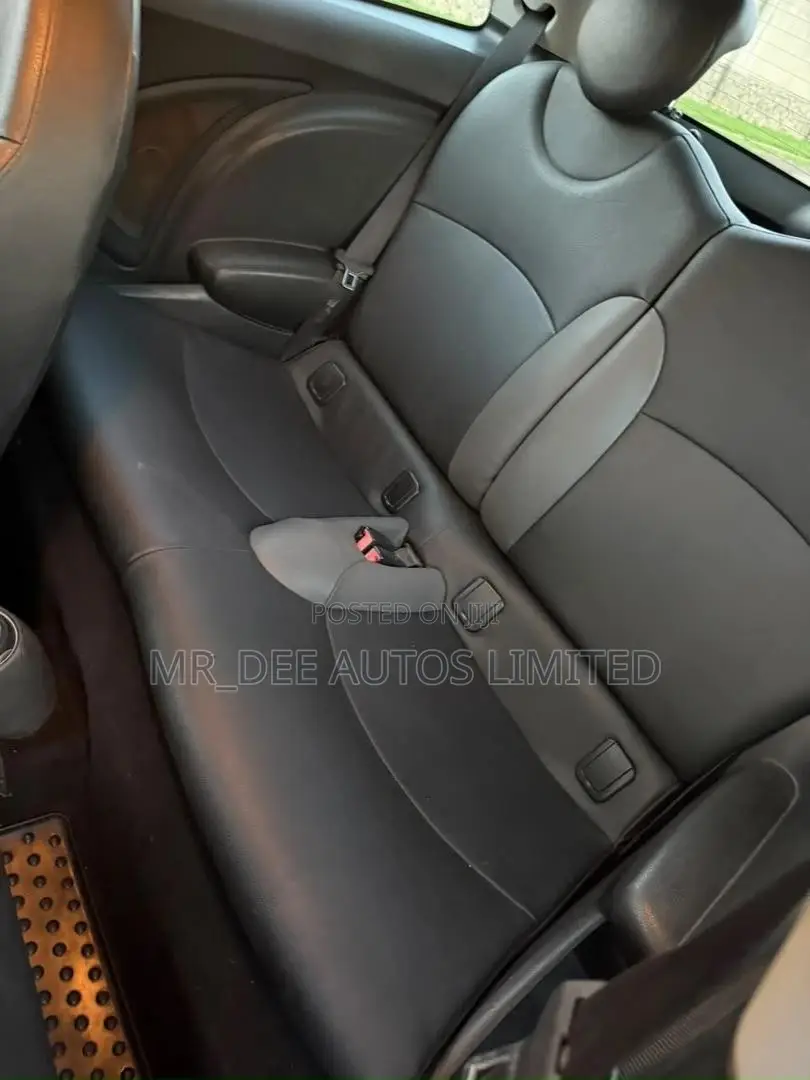 Mini Cooper S 2010 Green