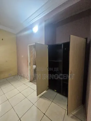 3bdrm Block of Flats in Durumi for rent
