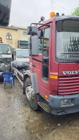 Clean Direct Tokunbo Just Arrived Volvo Fl6 Truck