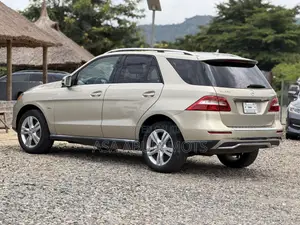 Mercedes-Benz M Class ML 350 4Matic 2012 Gold