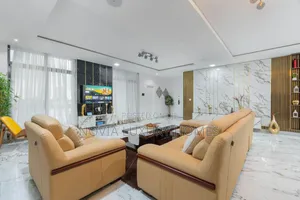 Luxury Waterfront 3 Bedroom Apartment With Pool Sea View