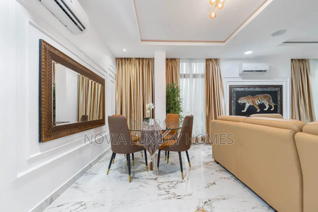 Luxury Waterfront 3 Bedroom Apartment With Pool Sea View