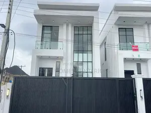 4bdrm Apartment in Olokonla for sale