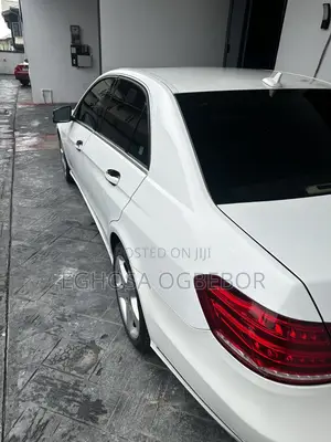 Mercedes-Benz E350 Base 4Matic Sedan AWD (3.5L 6cyl 7A) 2014 White