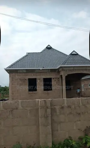Step Tiles /0.55a/Black,Roofing With Desmart