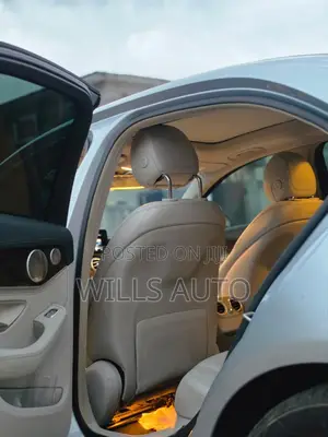 Mercedes-Benz C300 2016 Silver