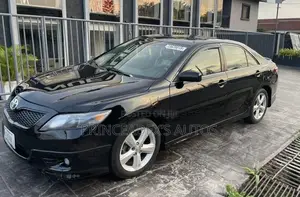 Toyota Camry SE 4dr Sedan (2.5L 4cyl 6A) 2011 Black