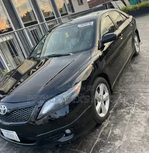 Toyota Camry SE 4dr Sedan (2.5L 4cyl 6A) 2011 Black