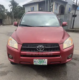 Toyota RAV4 2011 Red
