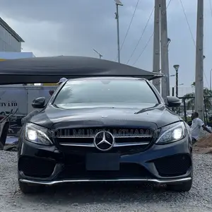 Mercedes-Benz C300 2017 Black