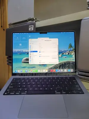 Laptop Apple MacBook Pro 2023 M2 16GB Intel Core Ultra 7 SSD 512GB