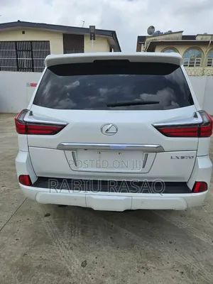 Lexus LX 2019 White