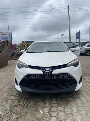 Toyota Corolla LE 4dr Sedan (1.8L 4cyl CVT) 2016 White