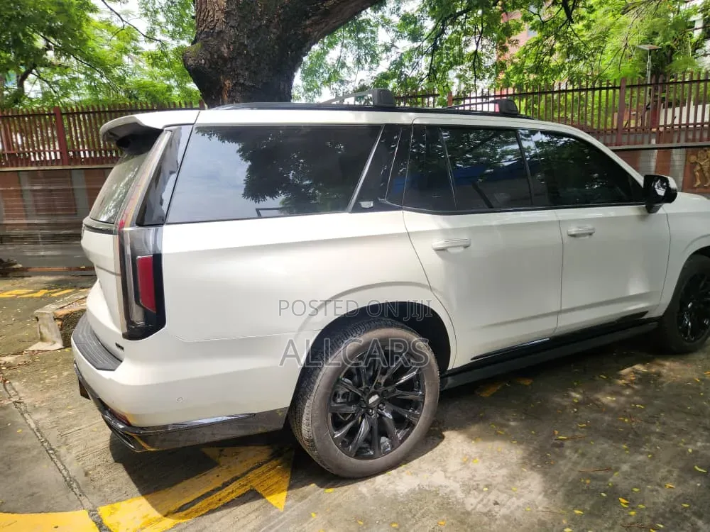 Cadillac Escalade 2024 White