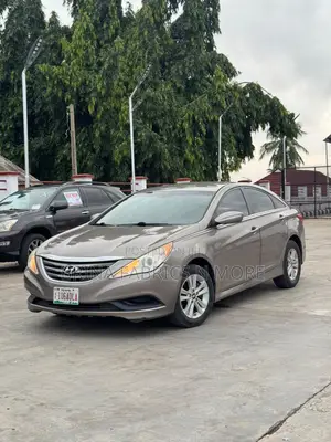 Hyundai Sonata GLS 4dr Sedan (2.4L 4cyl 6A) 2014 Gold