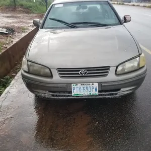 Toyota Camry 2002 Gold