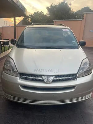 Toyota Sienna 2005 Gray