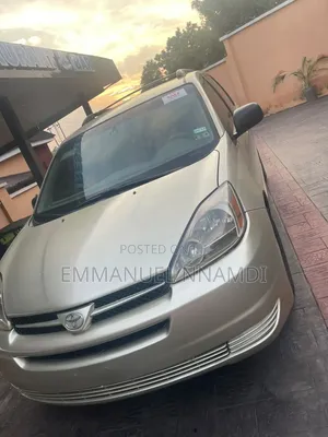 Toyota Sienna 2005 Gray