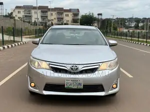 Toyota Camry 2014 Silver