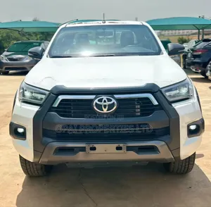 New Toyota Hilux 2025 White
