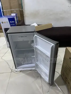 Hisense Compact Fresh Food Refrigerator