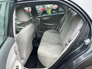 Toyota Corolla LE 4dr Sedan (1.8L 4cyl 4A) 2010 Gray