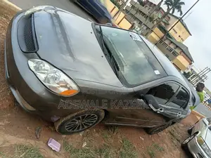 Toyota Corolla LE 2005 Gray