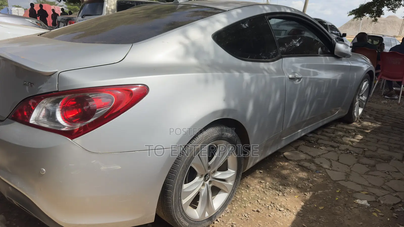 Hyundai Genesis 2011 Silver