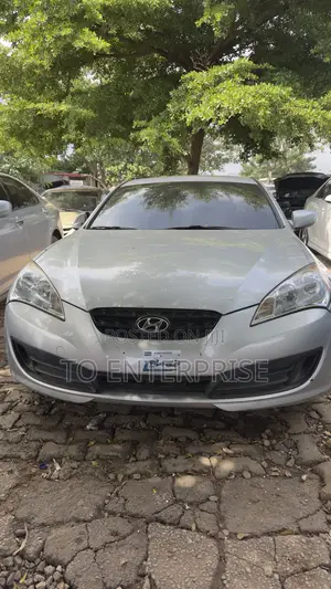 Hyundai Genesis 2011 Silver