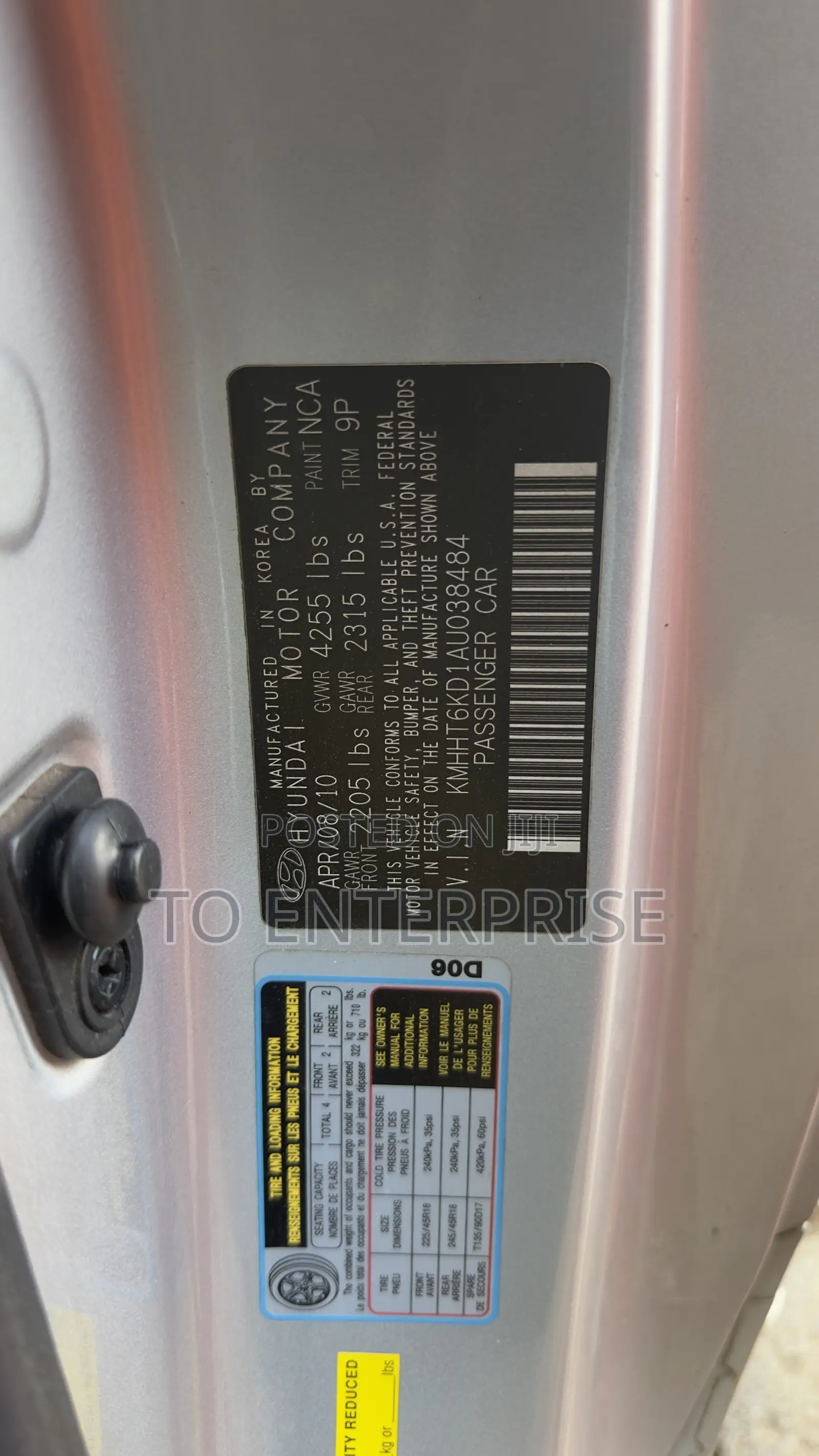Hyundai Genesis 2011 Silver