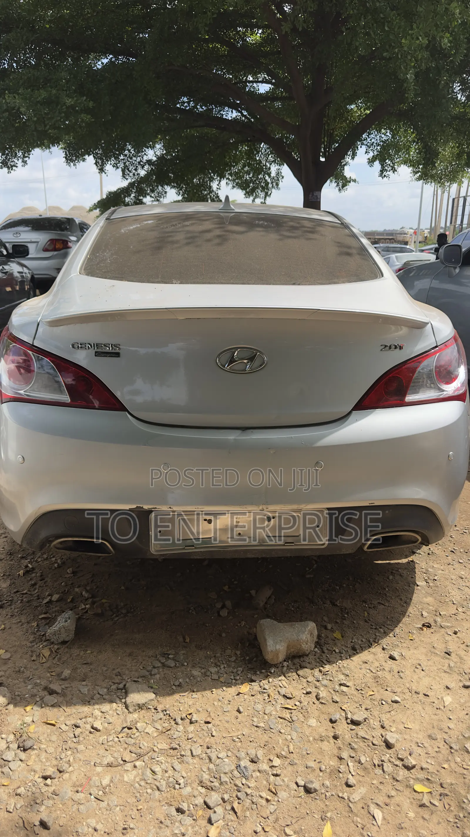 Hyundai Genesis 2011 Silver