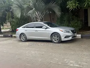 Hyundai Sonata Base Sedan FWD (2.4L 4cyl 6A) 2017 Gray