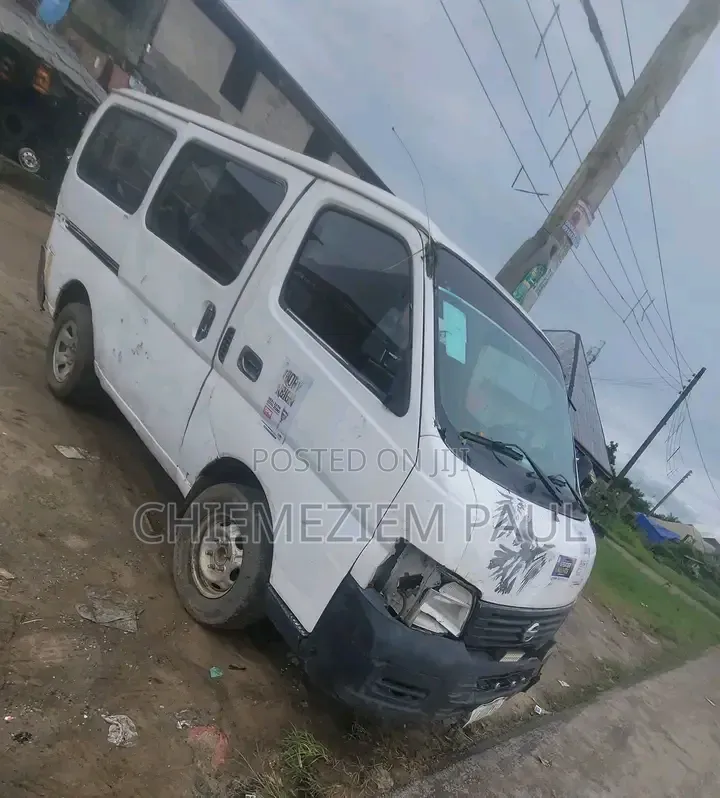 Nissan Caravan (Urvan) 2008 White