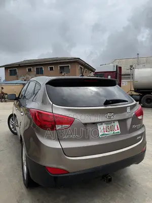 Hyundai Tucson Limited AWD 2013 Gold