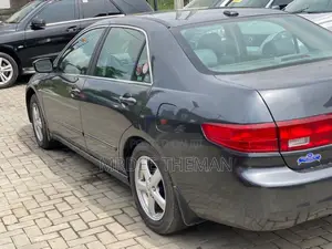 Honda Accord 2005 Gray